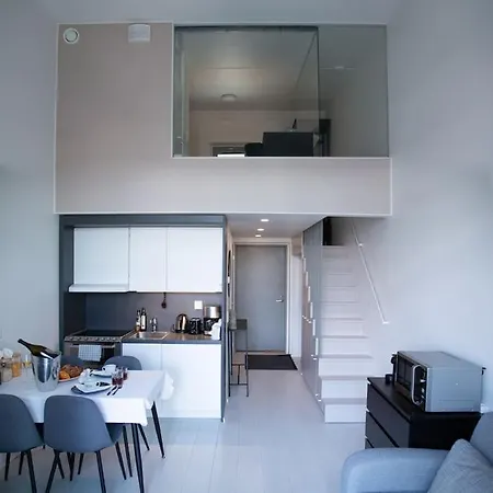 Apartamento Elegant Penthouse Loft - Near The Airport Vantaa Exterior foto